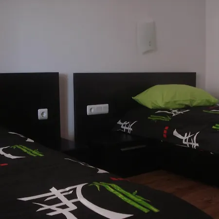 Beach View Plaza Apartment *